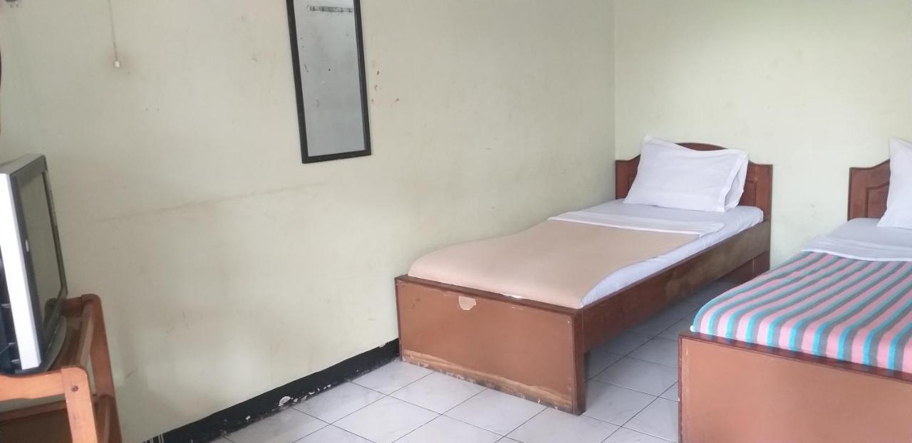Intan Hotel Purwakarta Exterior foto