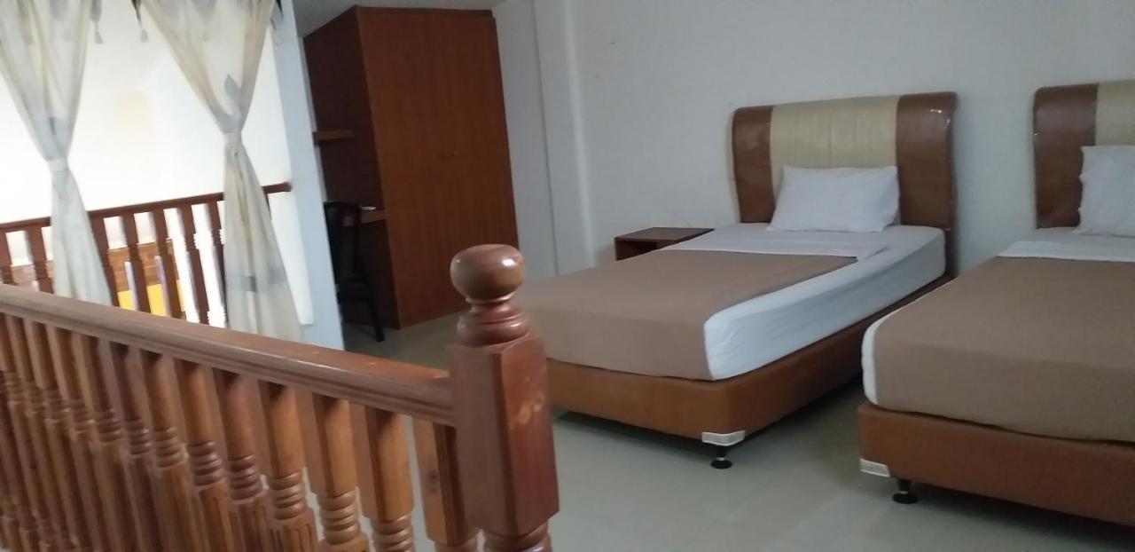 Intan Hotel Purwakarta Exterior foto